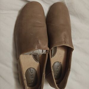 b.o.c. Women's Slip-On Leather Loafers in Tan